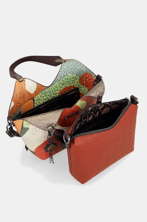 Kézitáska